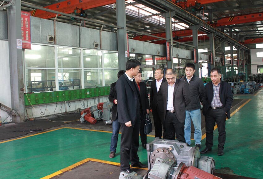 冯华东副市长莅临九游会j9考察工作