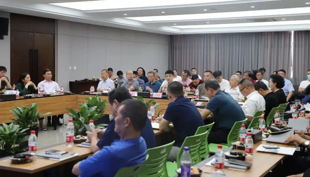 卓越企业家学习俱乐部走进九游会j9科技参观学习！