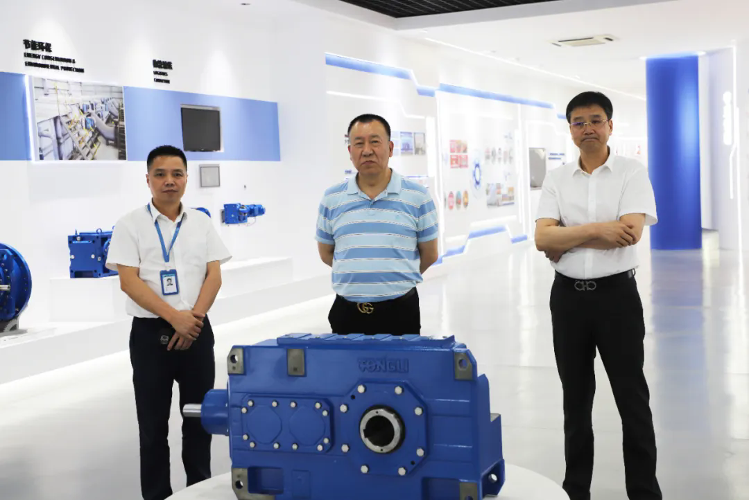 领导关怀丨全国工商联科技装备业商会秘书长乔晓林调研九游会j9科技