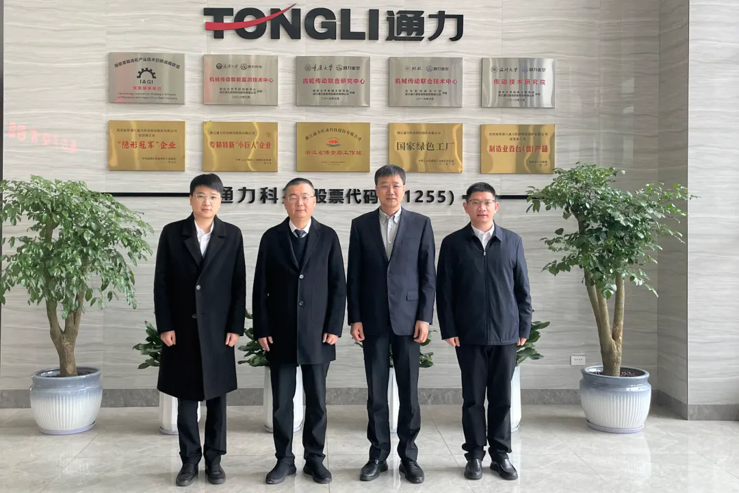 瑞安市委副书记、市长秦肖调研九游会j9科技，助力企业“开门红、开门好”